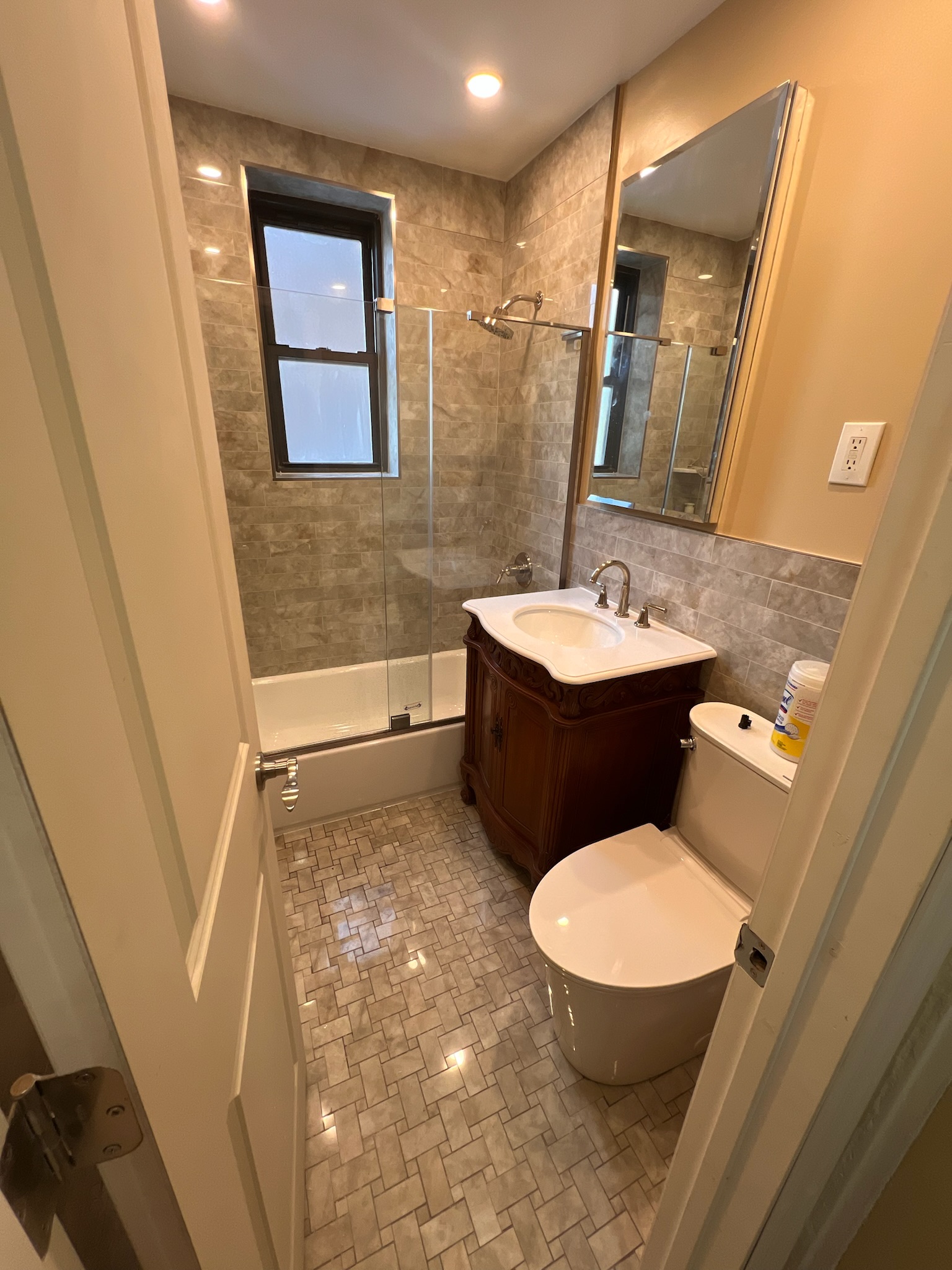 Manny | Bayside Bathroom #1 - 2